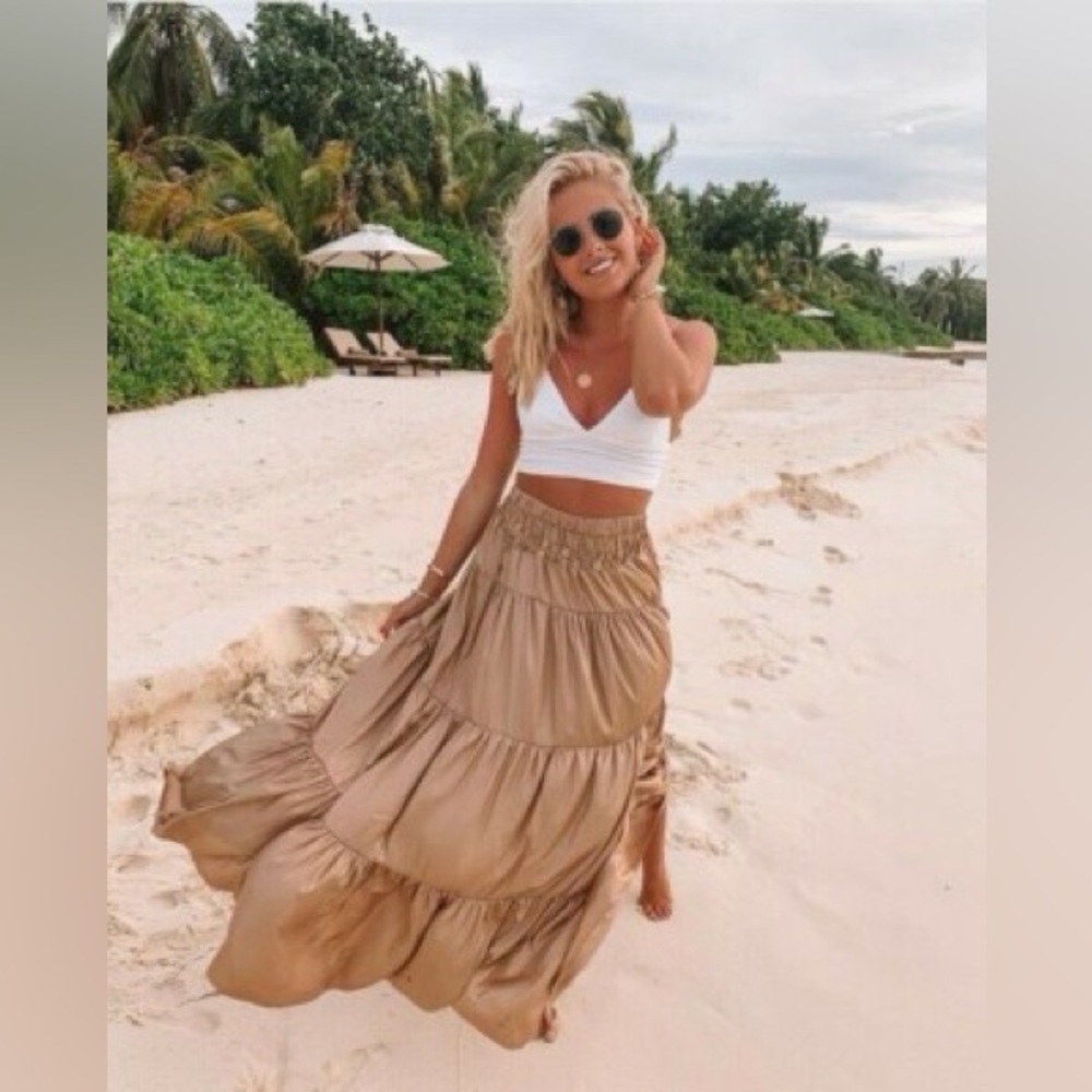Zara Ruffled/Tiered Maxi Skirt s-m